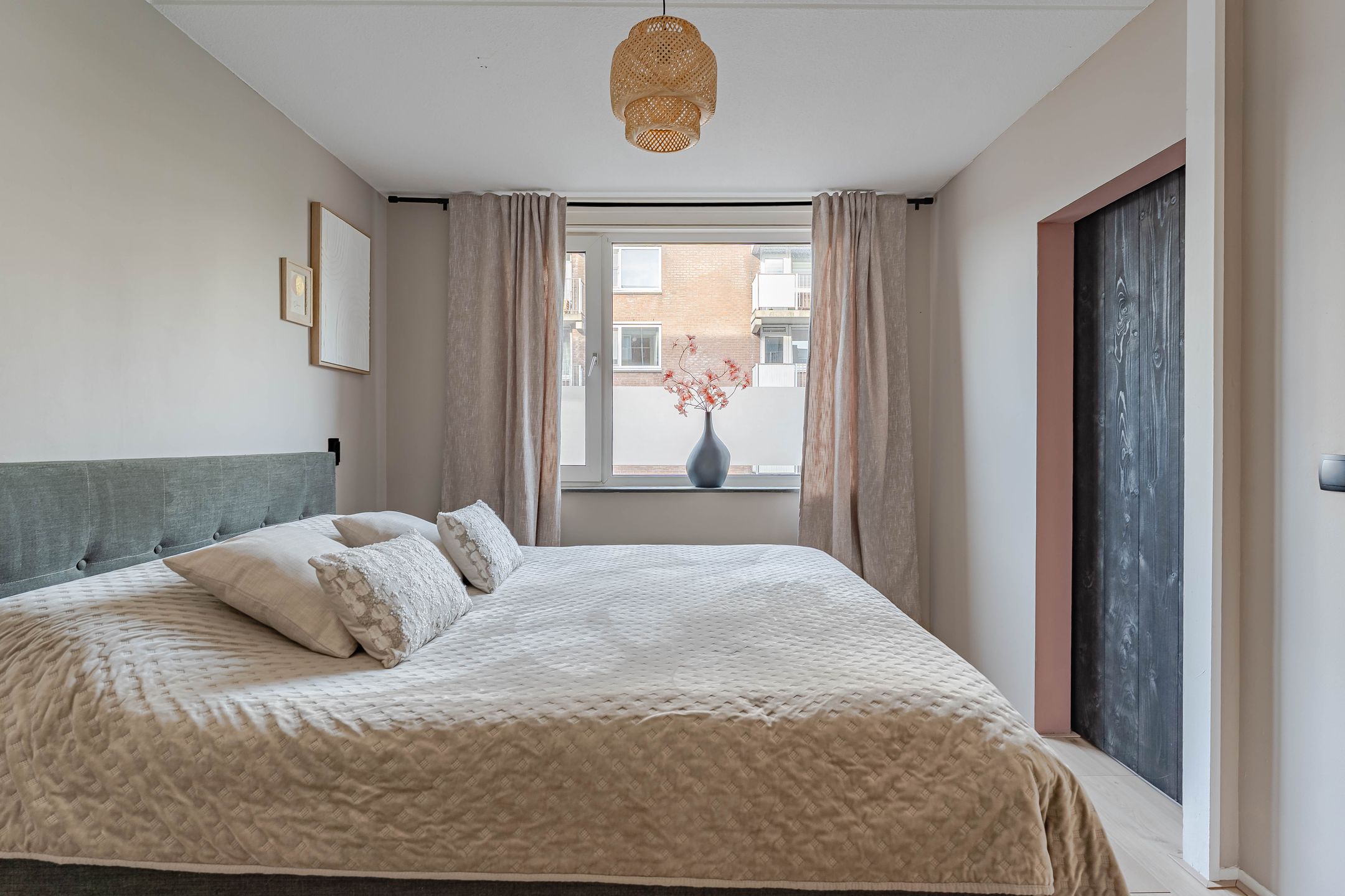 Modernised 3-Room Apartment with Parking in Gouda — 9