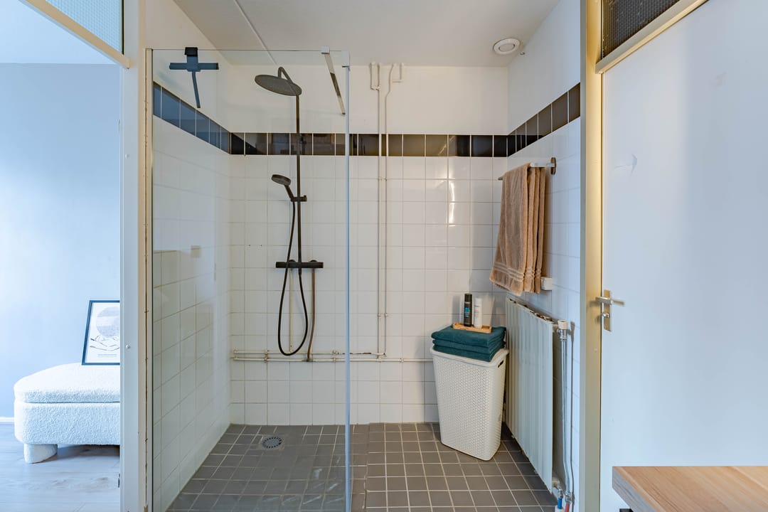 Modernised 3-Room Apartment with Parking in Gouda — 13