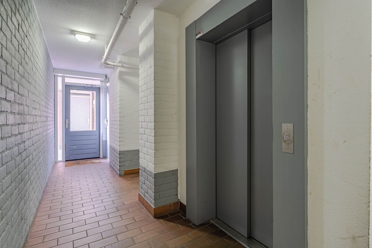 Modernised 3-Room Apartment with Parking in Gouda — 19