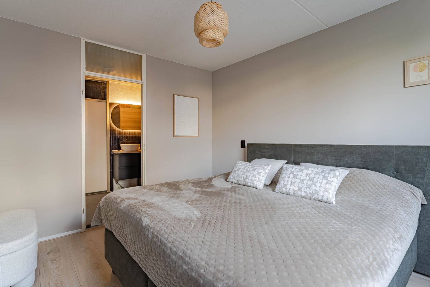 Modernised 3-Room Apartment with Parking in Gouda — 10