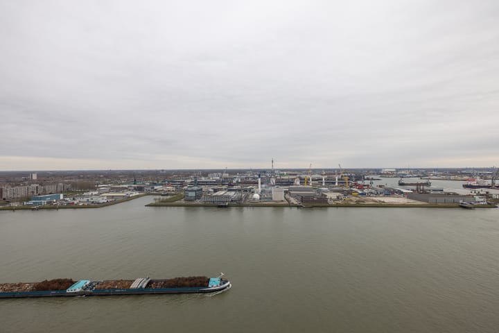 Photo 3 of Lloydkade 849
