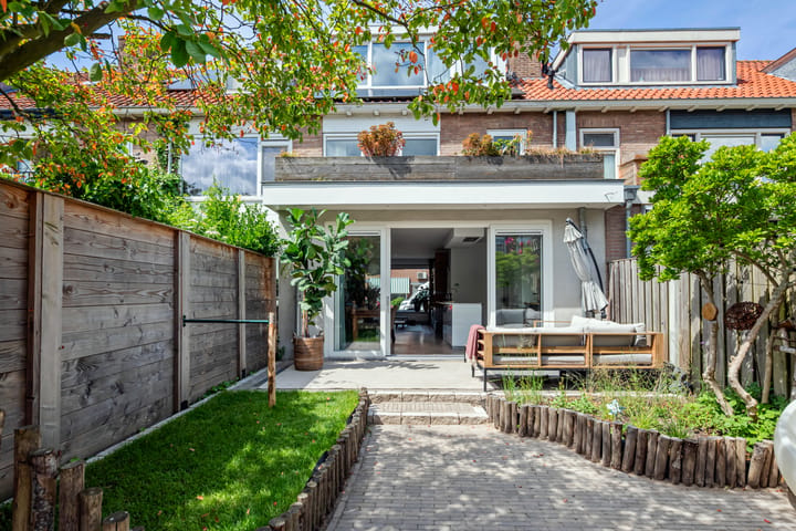 Photo 2 of Clovisstraat 44