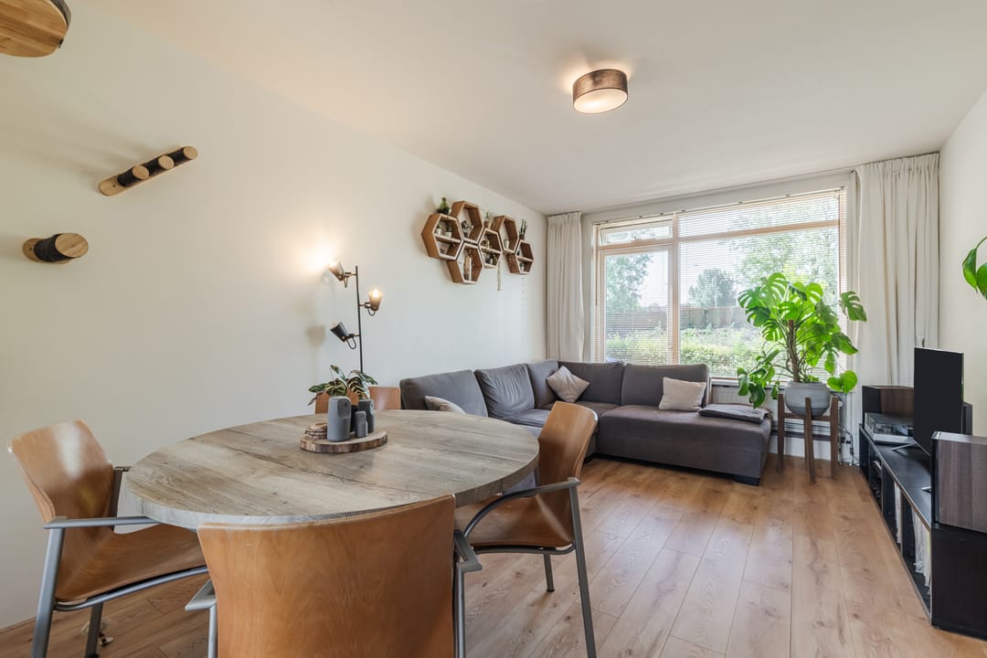 Ground Floor Apartment with Exceptional Garden in Hoograven, Utrecht — 13