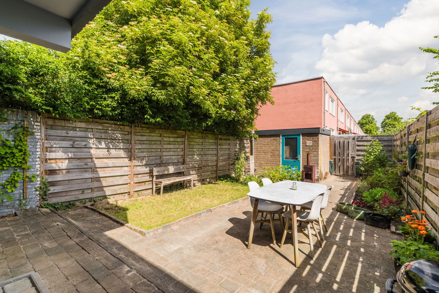 Ground Floor Apartment with Exceptional Garden in Hoograven, Utrecht — 20