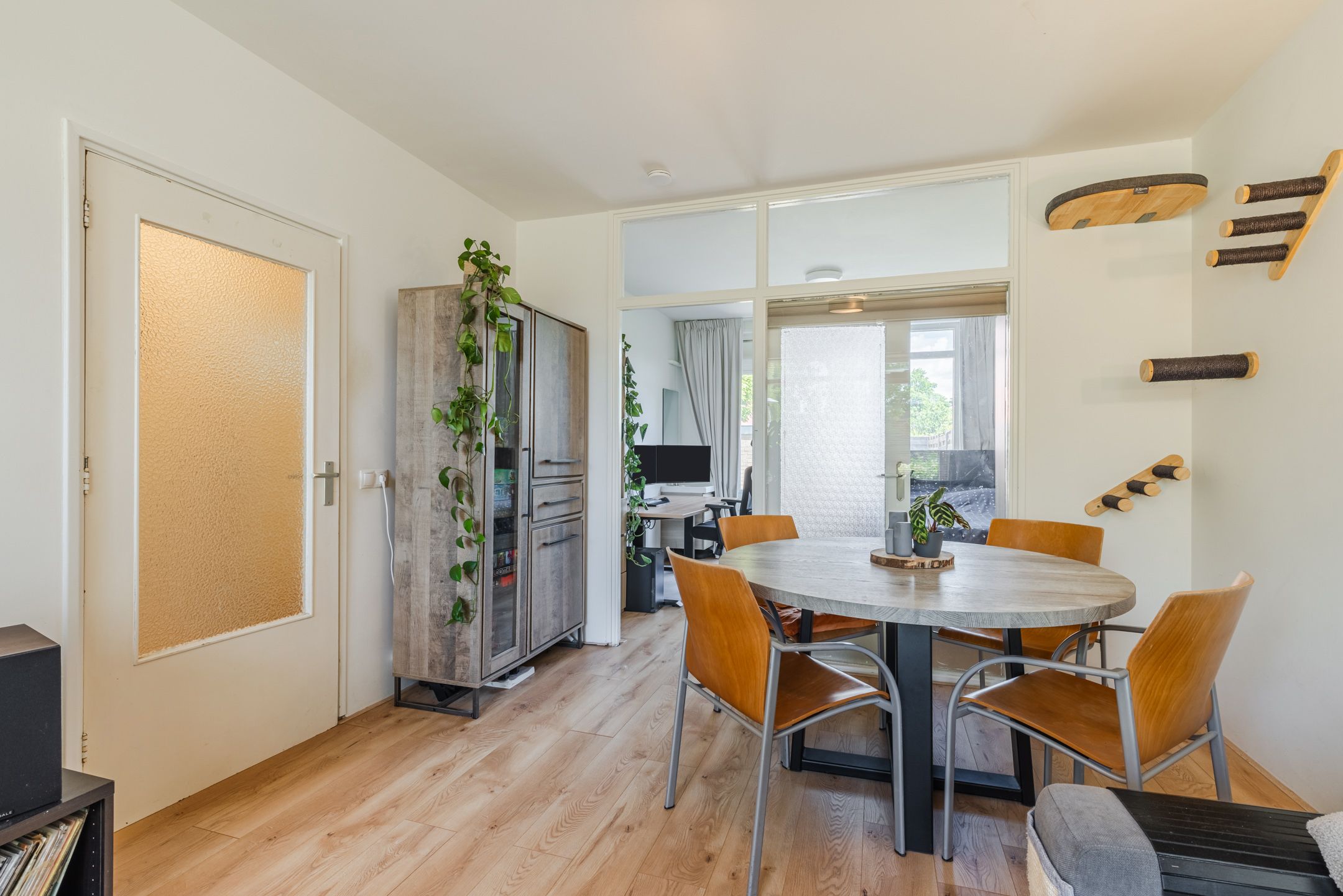 Ground Floor Apartment with Exceptional Garden in Hoograven, Utrecht — 12
