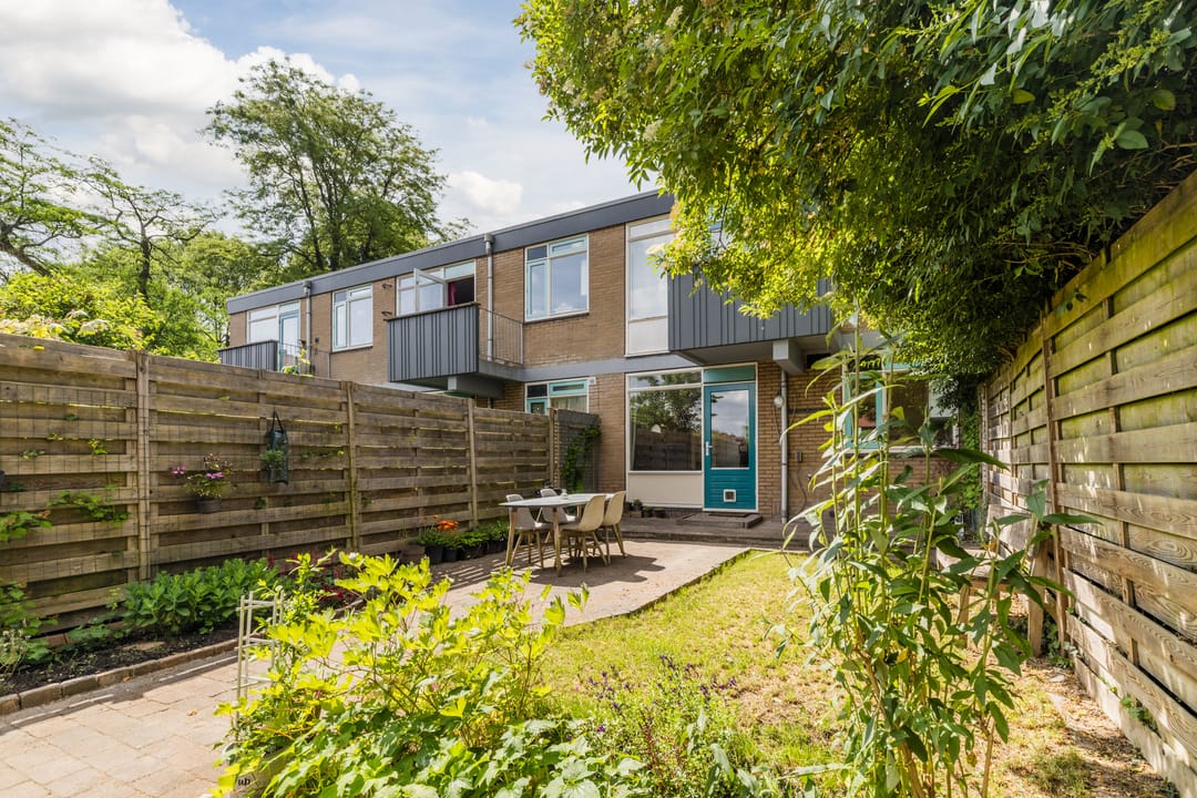 Ground Floor Apartment with Exceptional Garden in Hoograven, Utrecht — 23