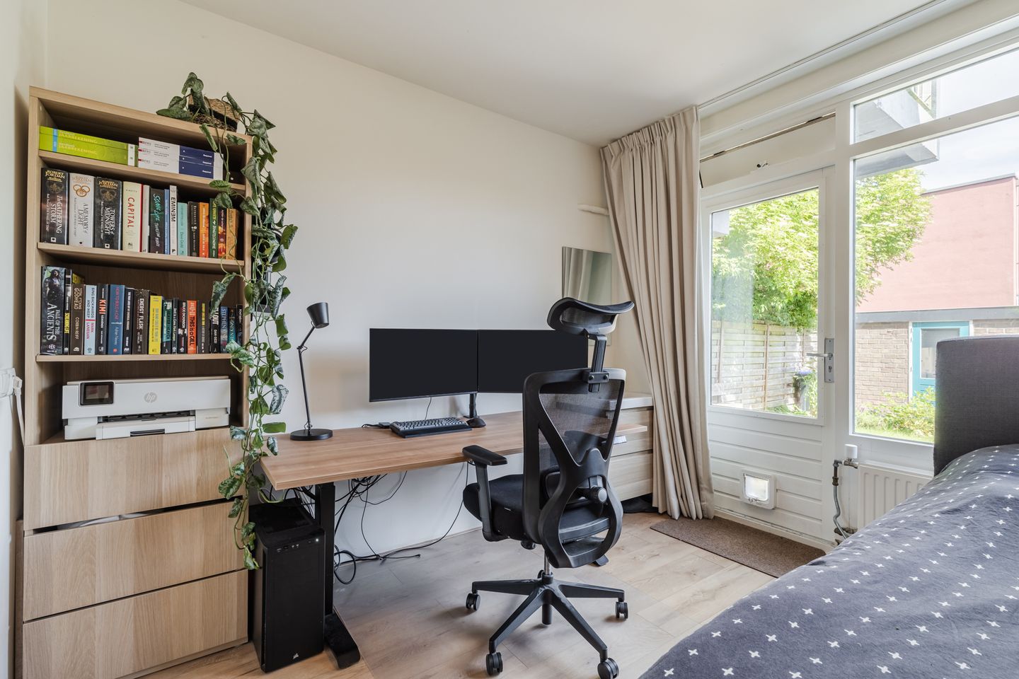 Ground Floor Apartment with Exceptional Garden in Hoograven, Utrecht — 29