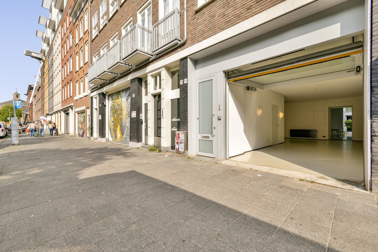 Photo 35 of Valkenburgerstraat 132-B
