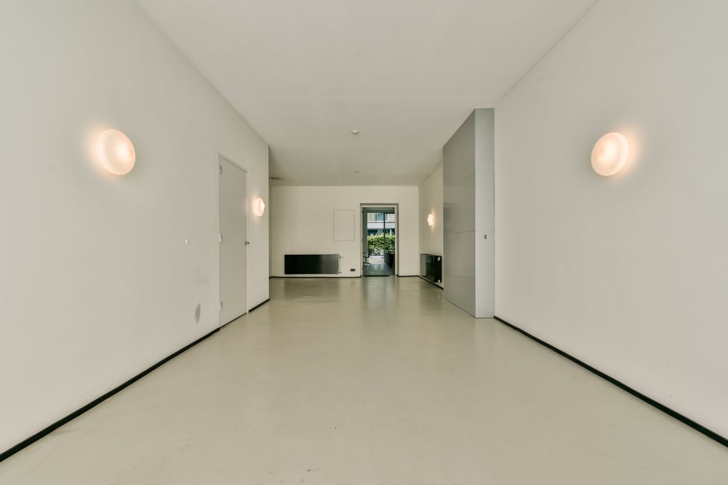 Photo 34 of Valkenburgerstraat 132-B