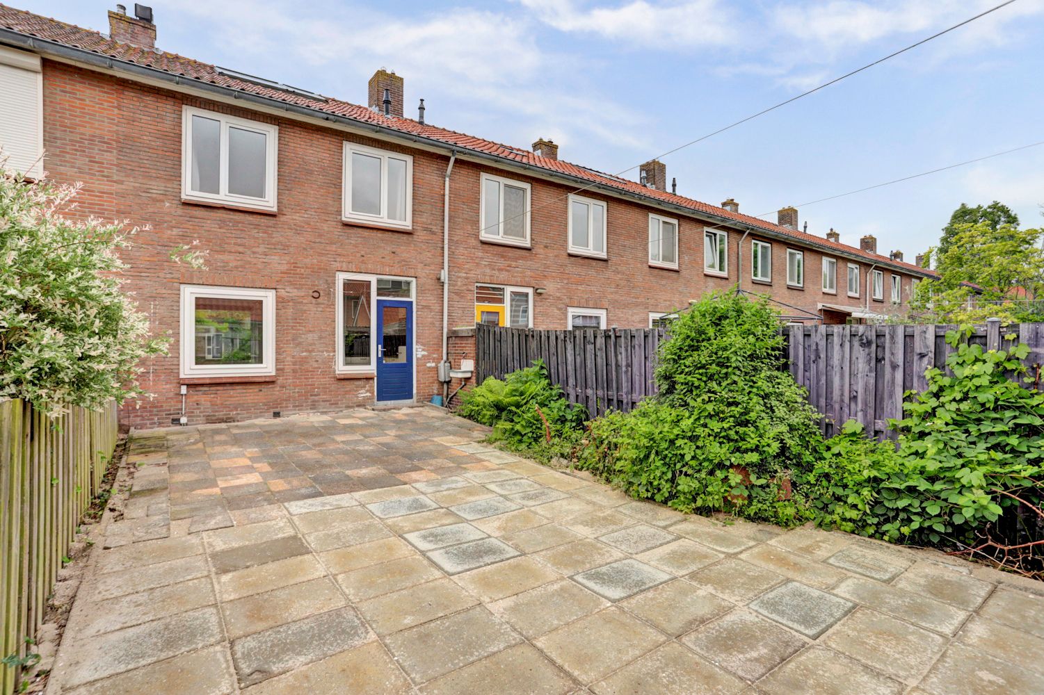 Charming Terraced Home with Three Bedrooms and Expansion Potential — 27