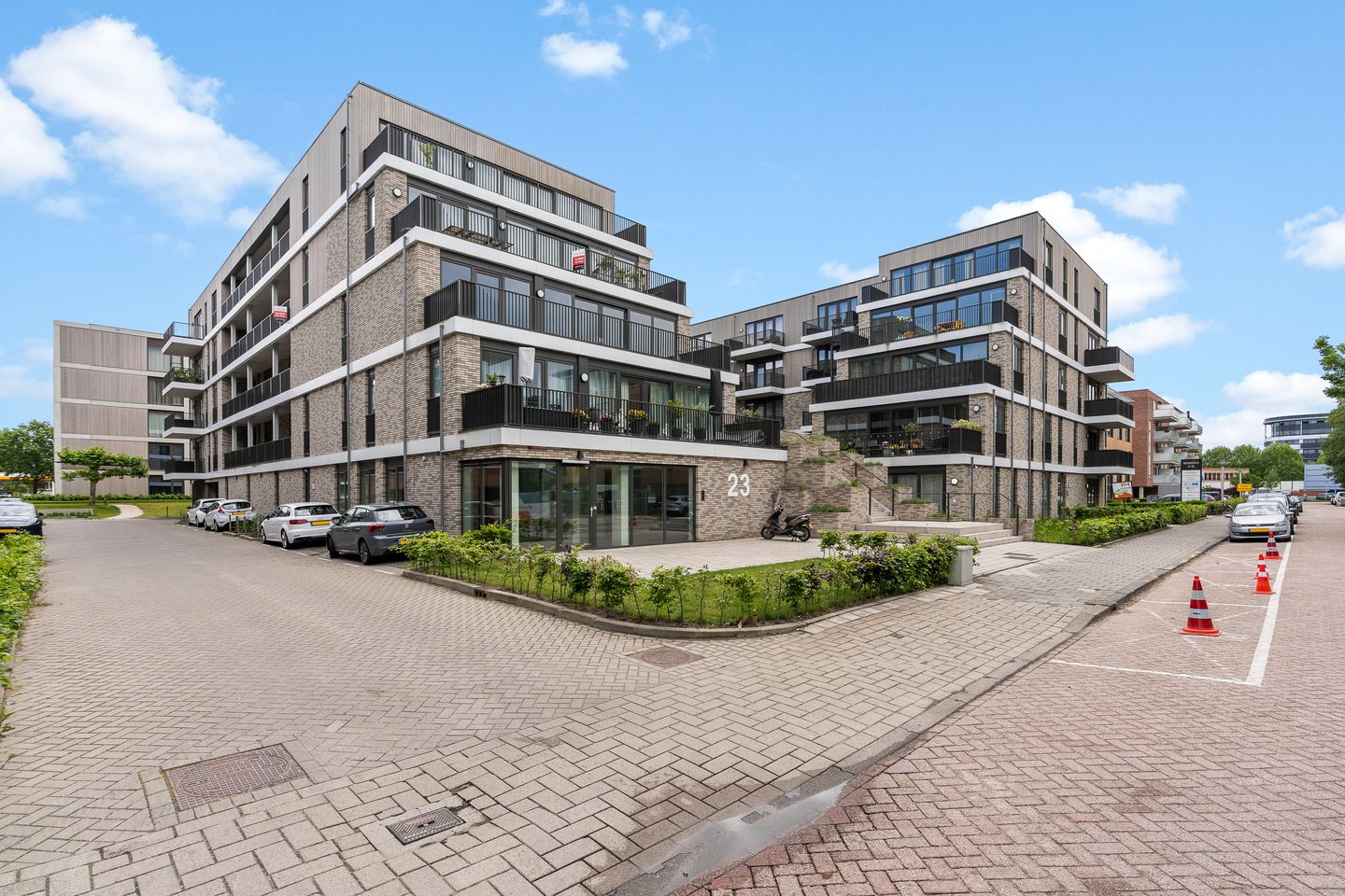Modern 2024 Apartment with Parking in Rijnhuizen — 29