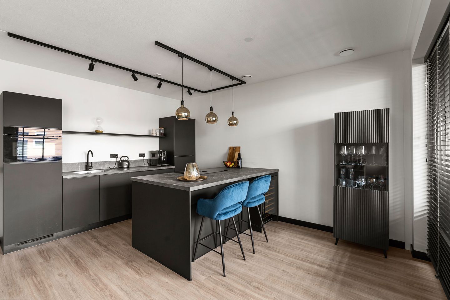 Modern 2024 Apartment with Parking in Rijnhuizen — 14