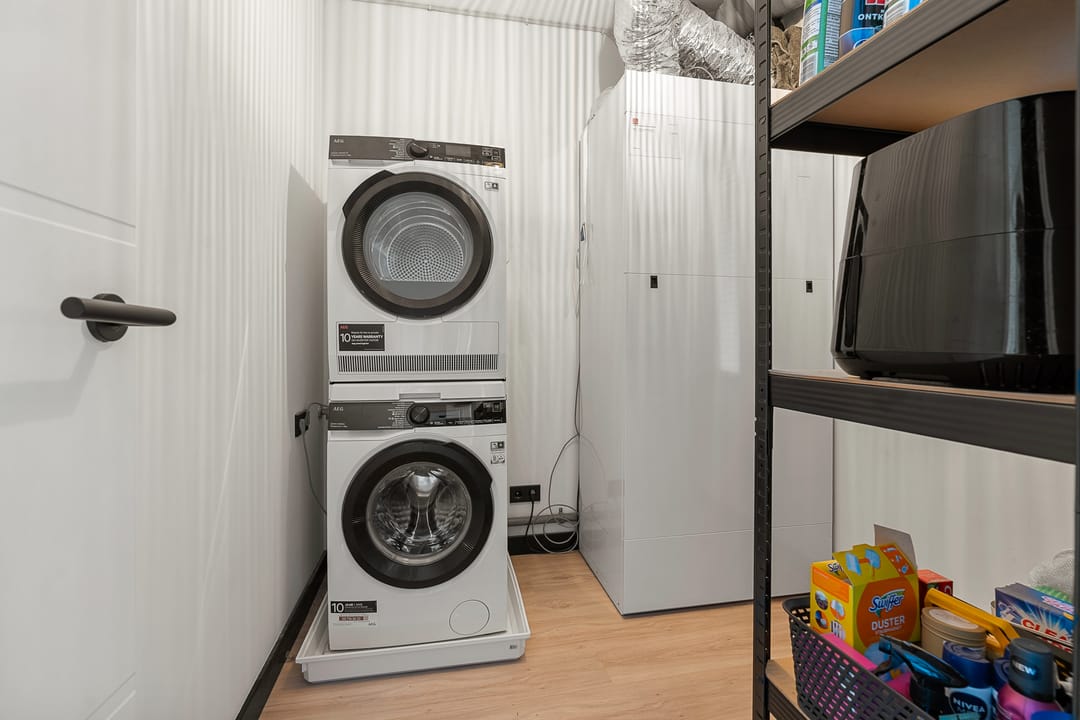 Modern 2024 Apartment with Parking in Rijnhuizen — 26