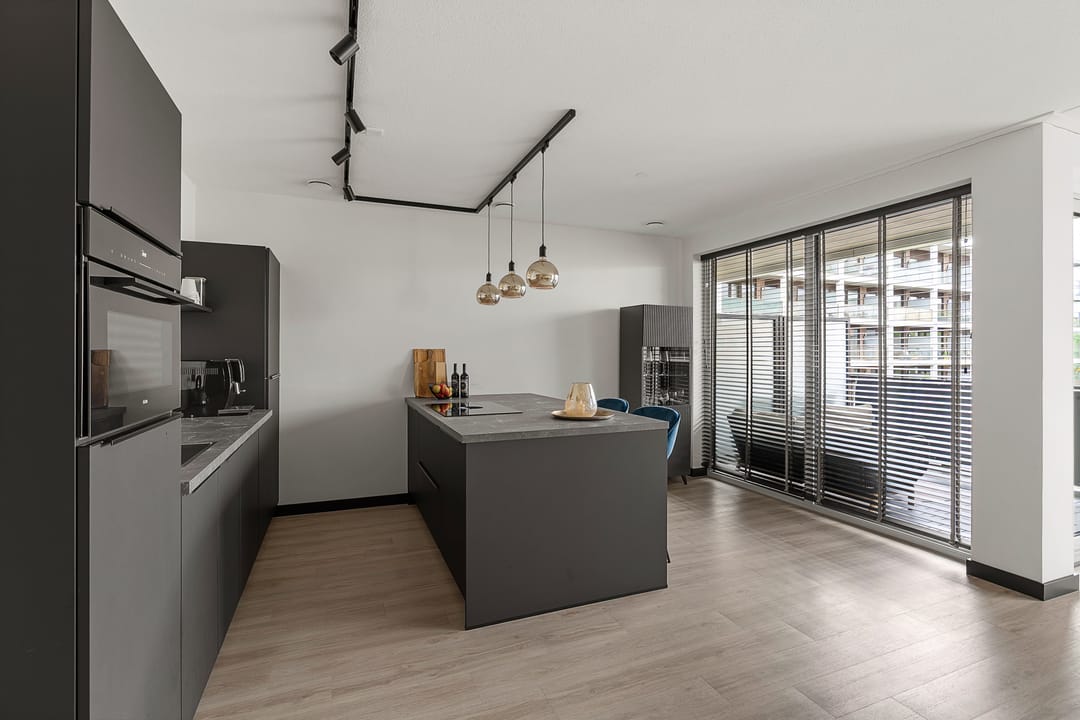 Modern 2024 Apartment with Parking in Rijnhuizen — 13