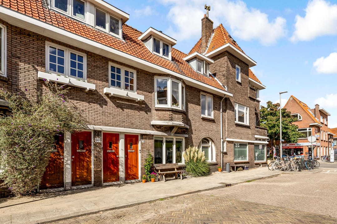 Charming Ground Floor Apartment with Unique Sleeping Tower and Sunny Garden in Tuinwijk — 43