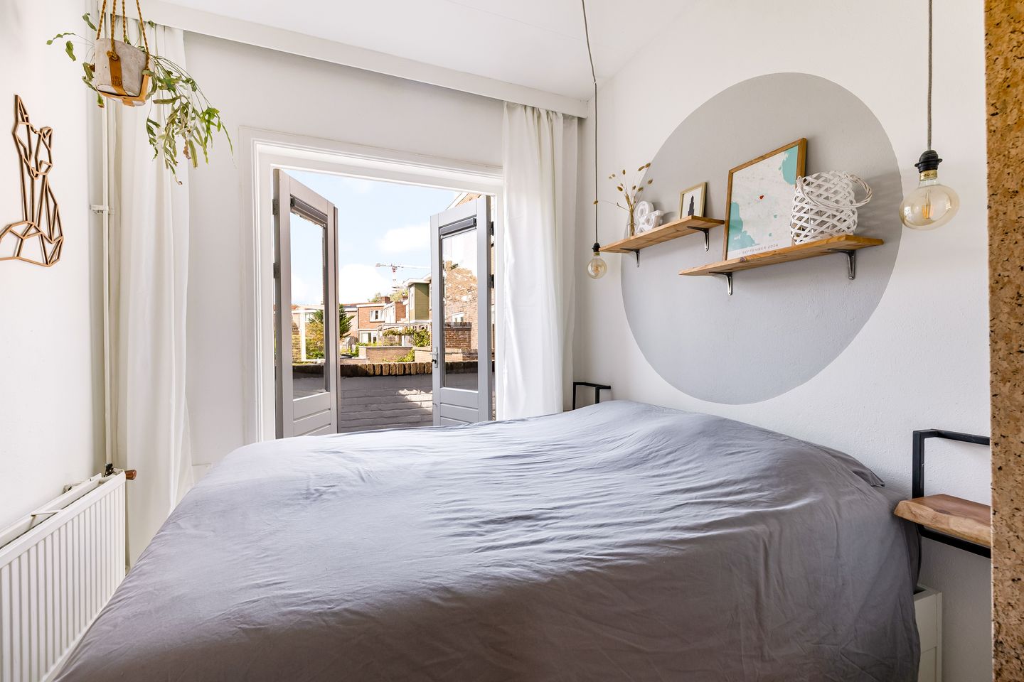 Charming Ground Floor Apartment with Unique Sleeping Tower and Sunny Garden in Tuinwijk — 25