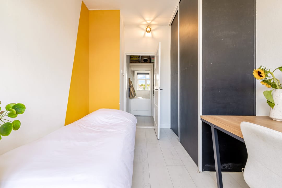 Charming Ground Floor Apartment with Unique Sleeping Tower and Sunny Garden in Tuinwijk — 28