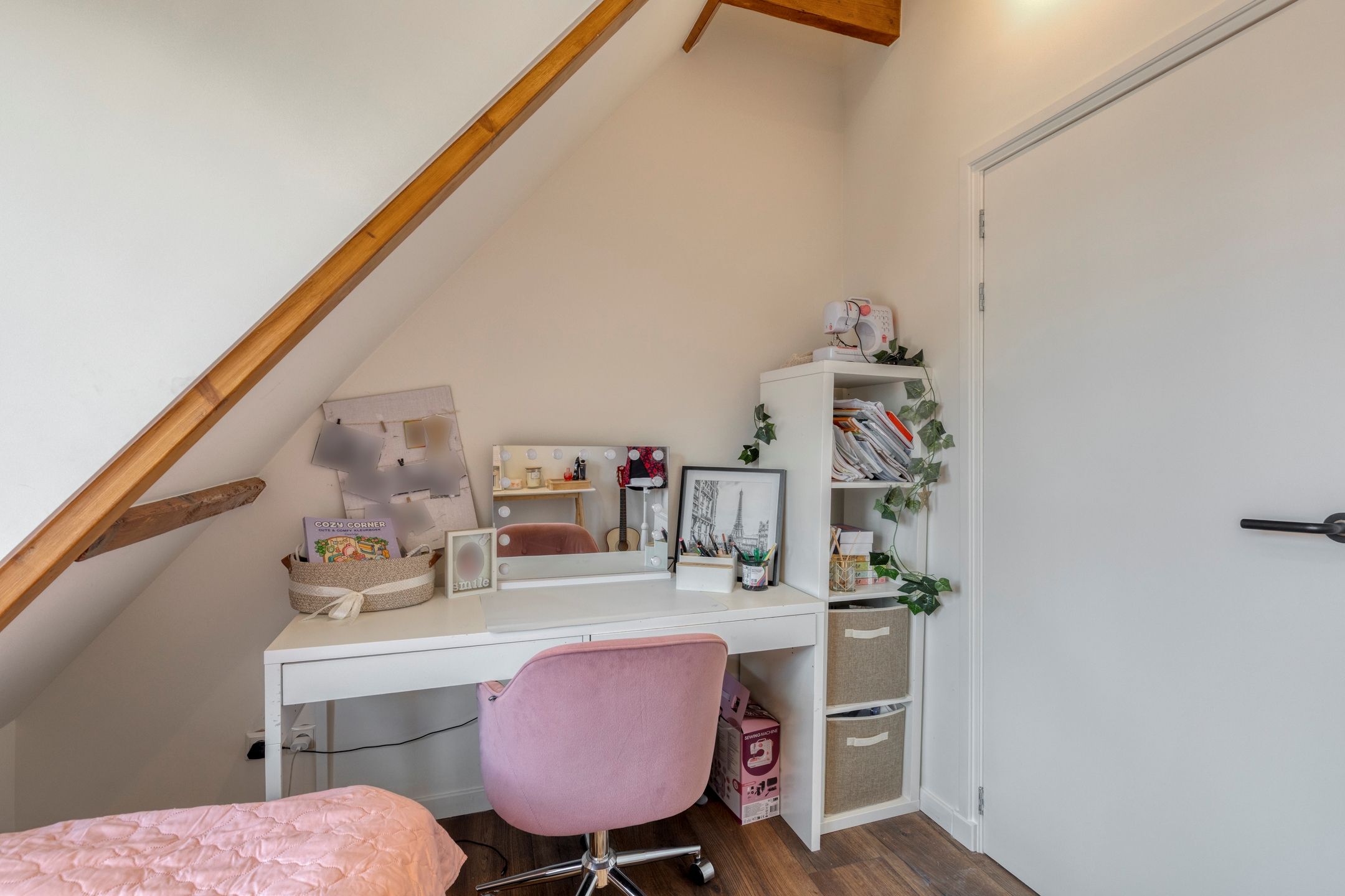 Corner Home with Five Bedrooms and South-Facing Garden in Spoorwijk — 30