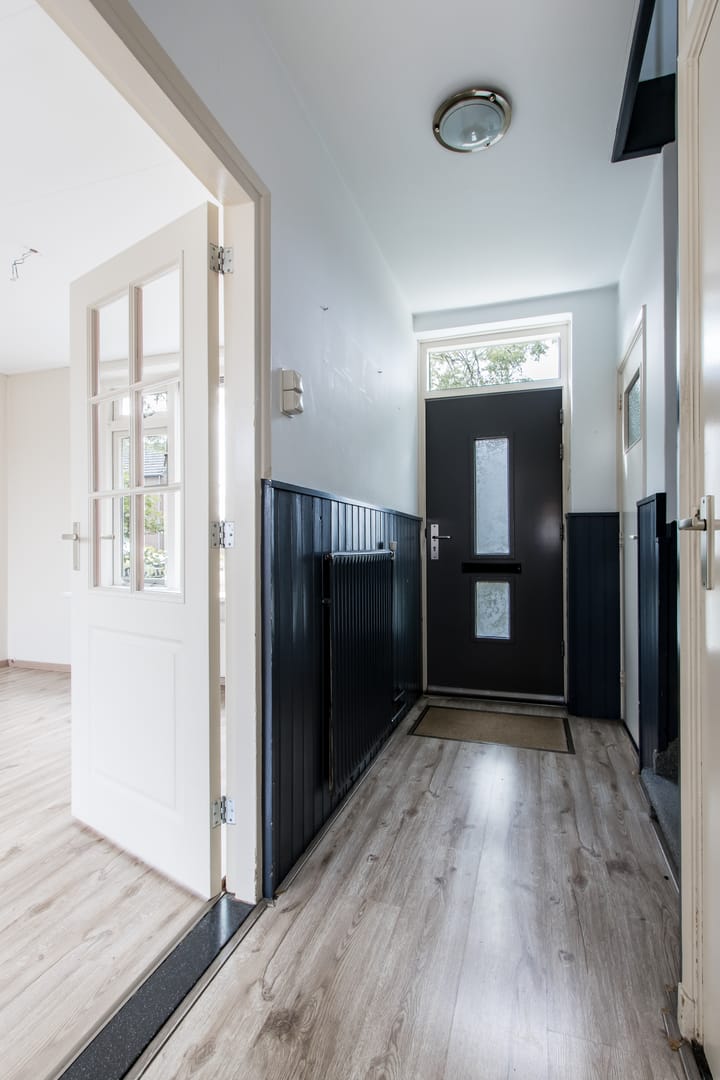 Tussenwoning te koop: Oegemastraat 3, Genderen