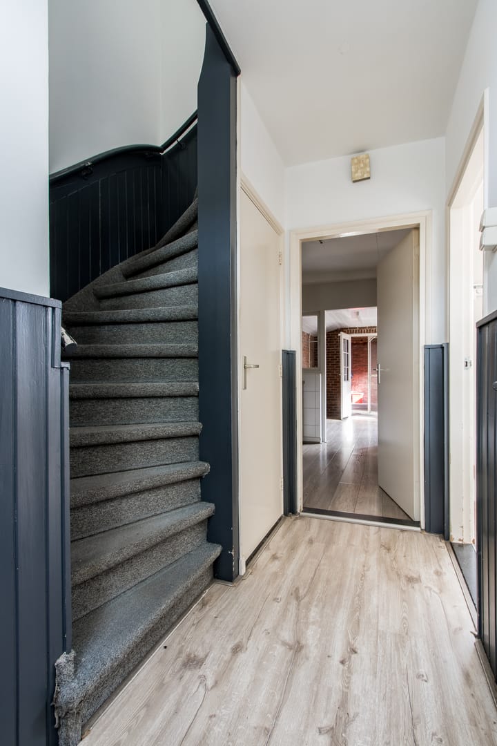 Tussenwoning te koop: Oegemastraat 3, Genderen