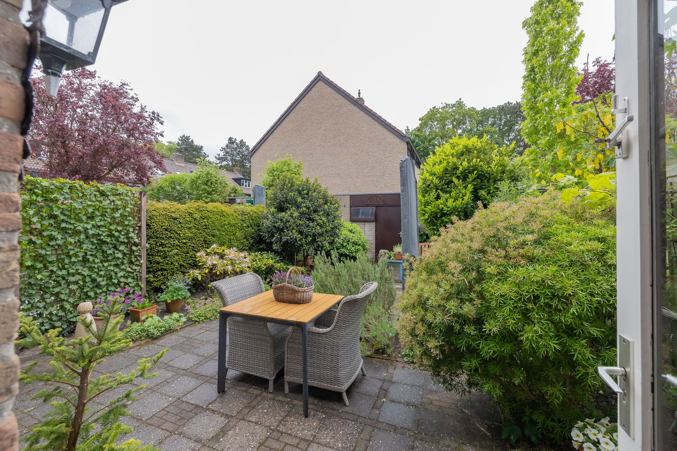 Spacious Family Home with Five Bedrooms in Quiet Bennebroek — 42