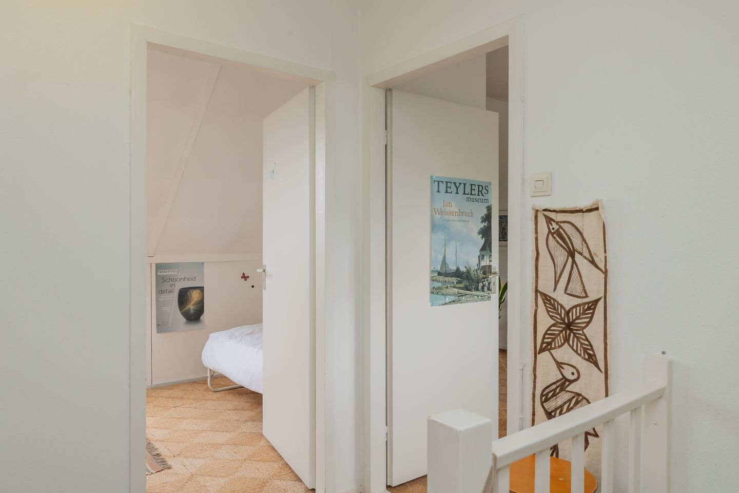 Spacious Family Home with Five Bedrooms in Quiet Bennebroek — 35