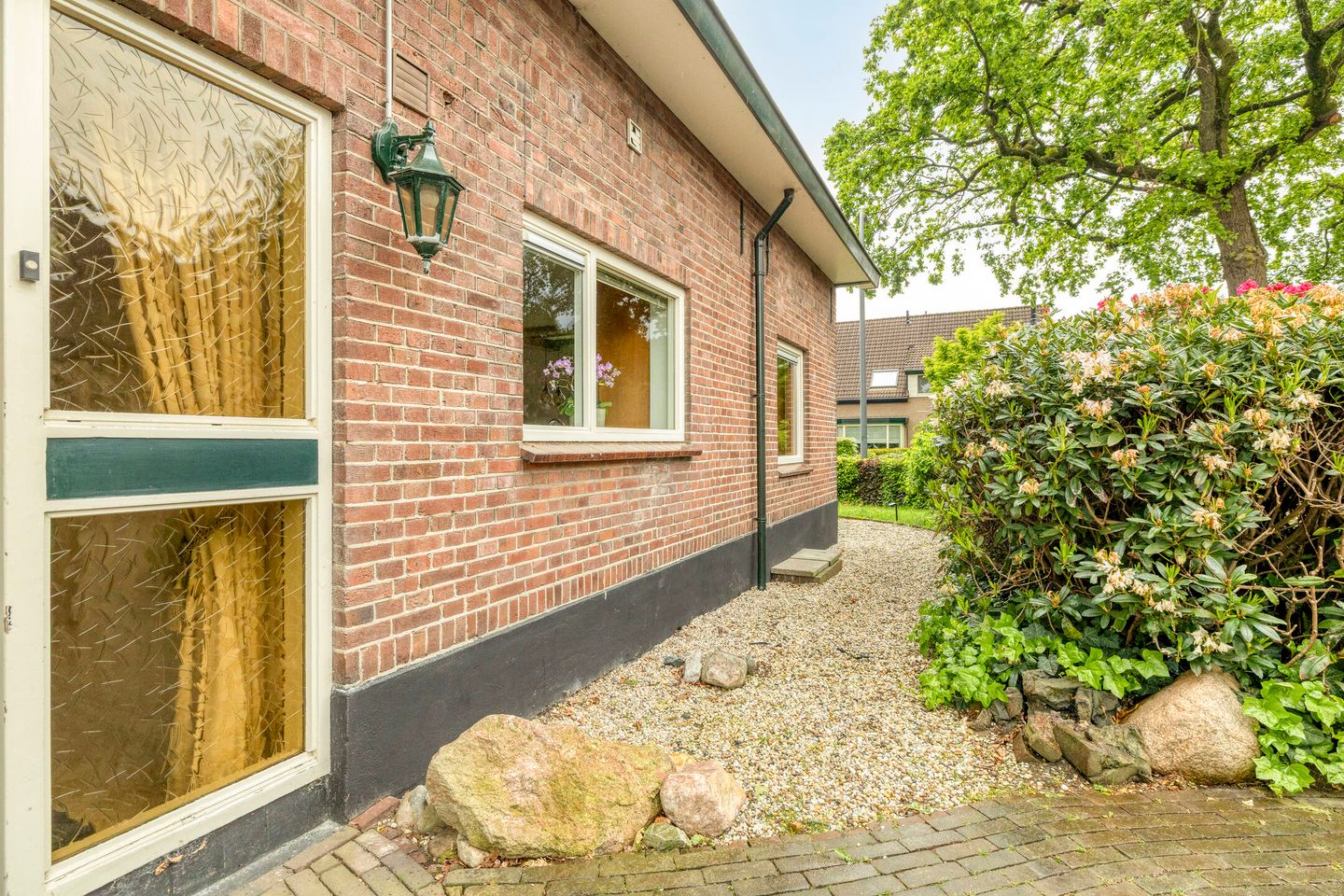 Semi-Detached House with Ground Floor Bedroom and Spacious Garden Near the Veluwe — 40