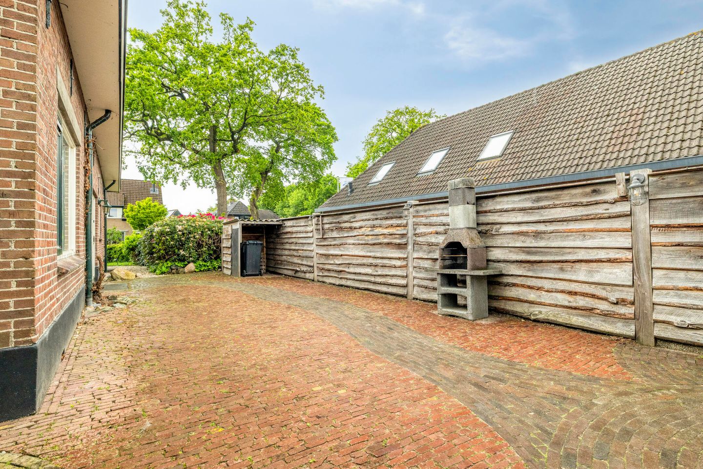 Semi-Detached House with Ground Floor Bedroom and Spacious Garden Near the Veluwe — 35