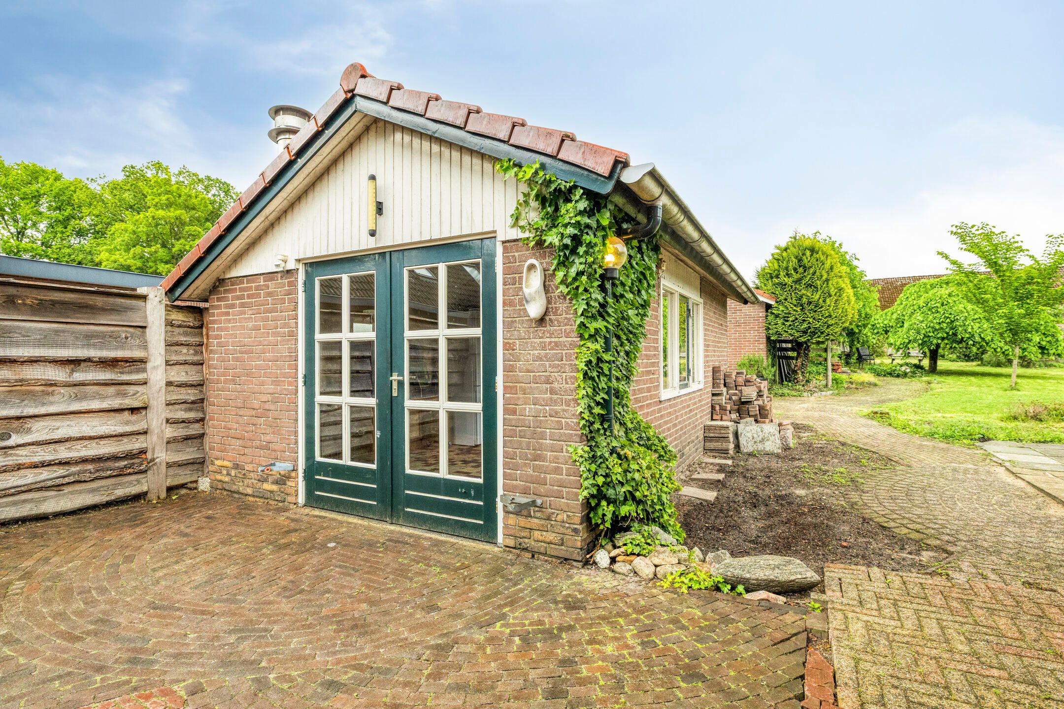 Semi-Detached House with Ground Floor Bedroom and Spacious Garden Near the Veluwe — 36