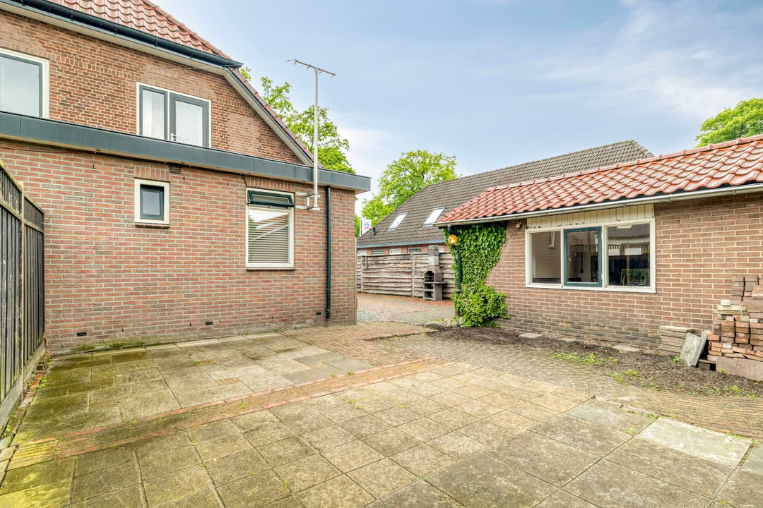 Semi-Detached House with Ground Floor Bedroom and Spacious Garden Near the Veluwe — 38