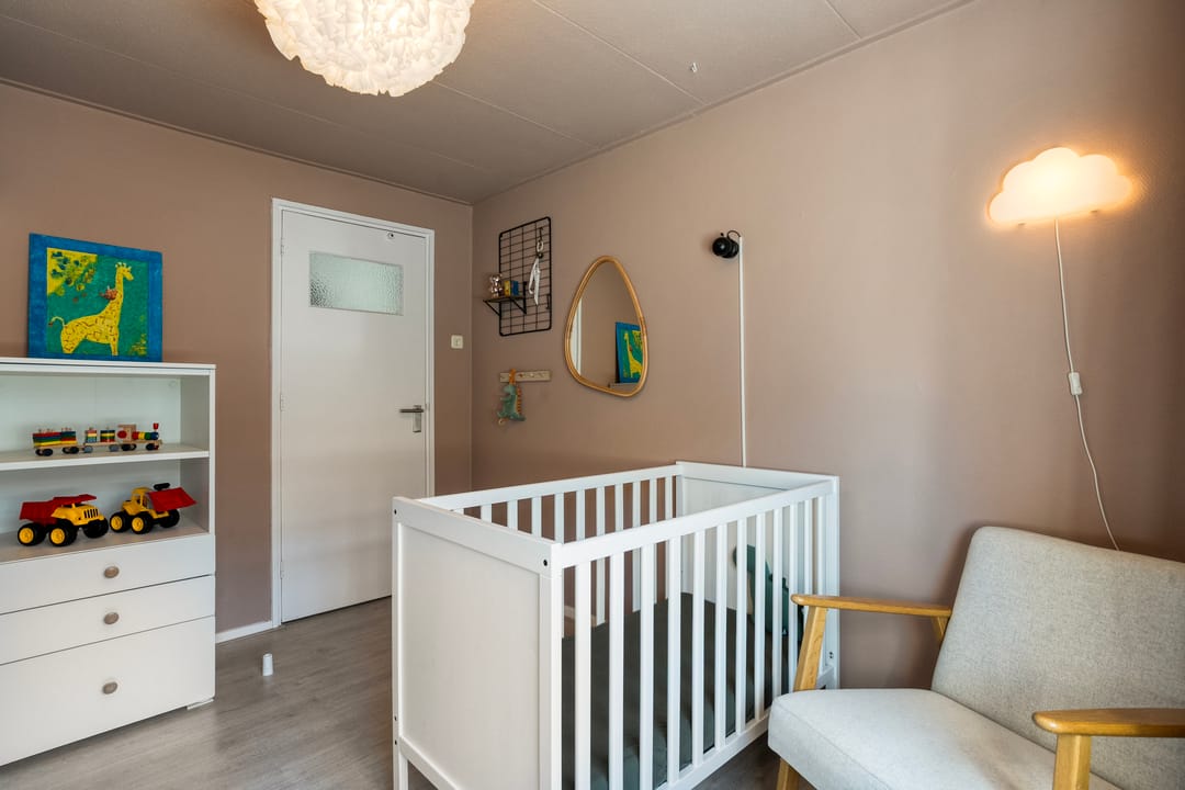 Photo 31 of Van Haeringenstraat 72