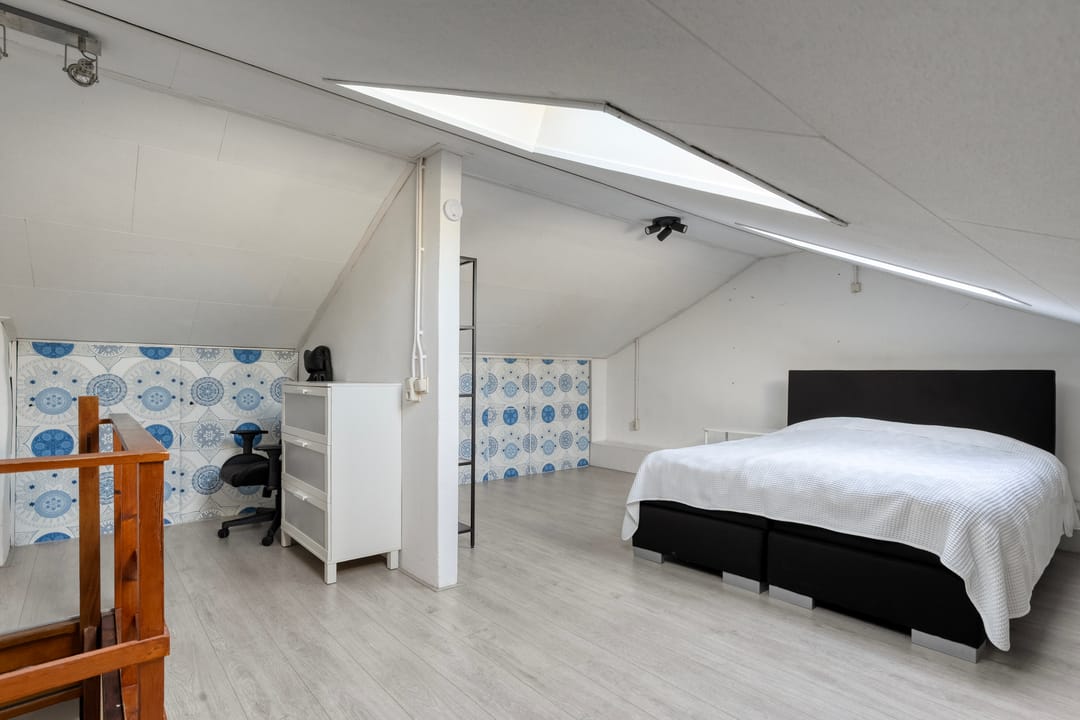 Photo 37 of Van Haeringenstraat 72