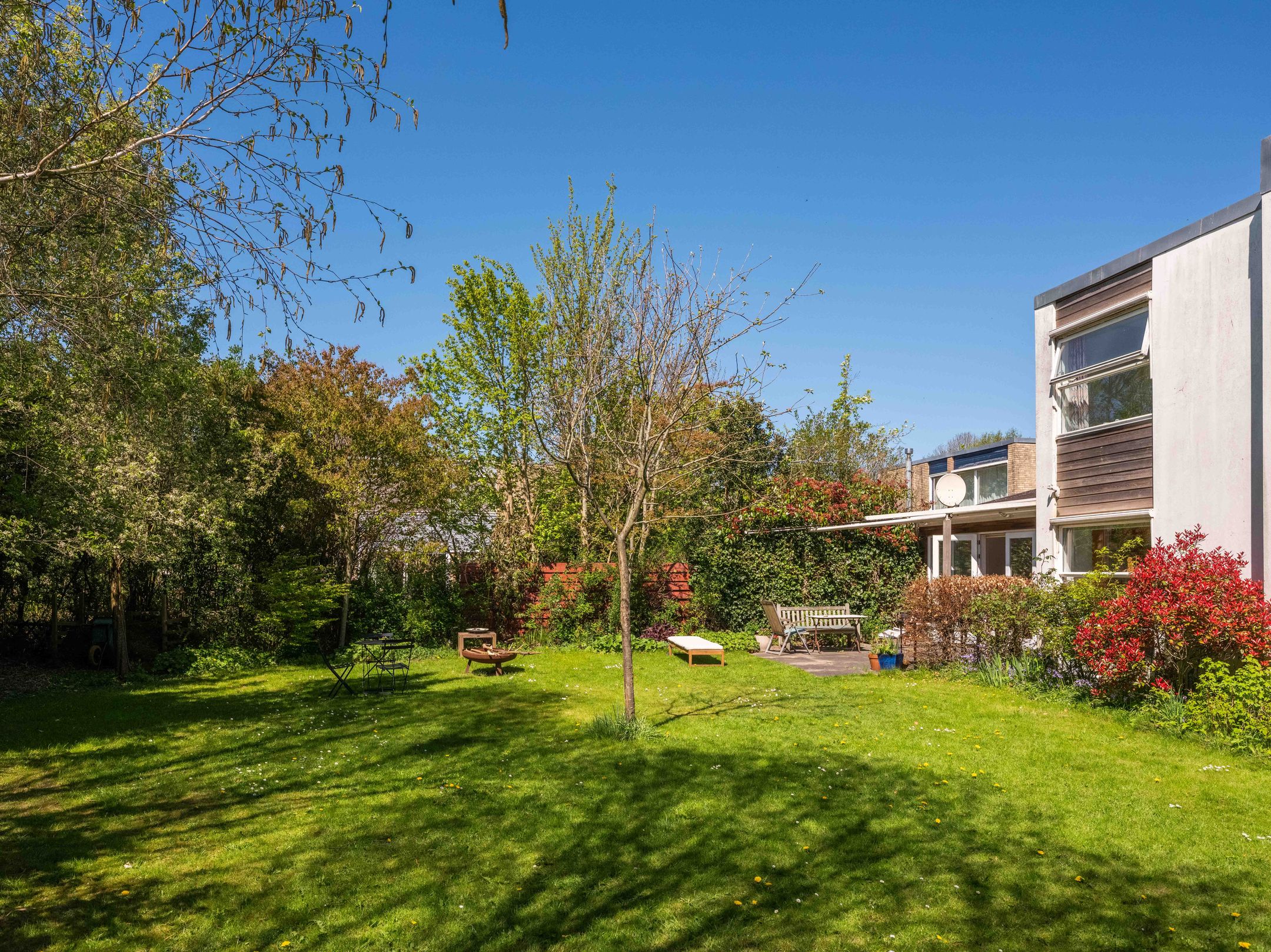Spacious Family Home on Generous Plot in Serene Negen Nessen — 36