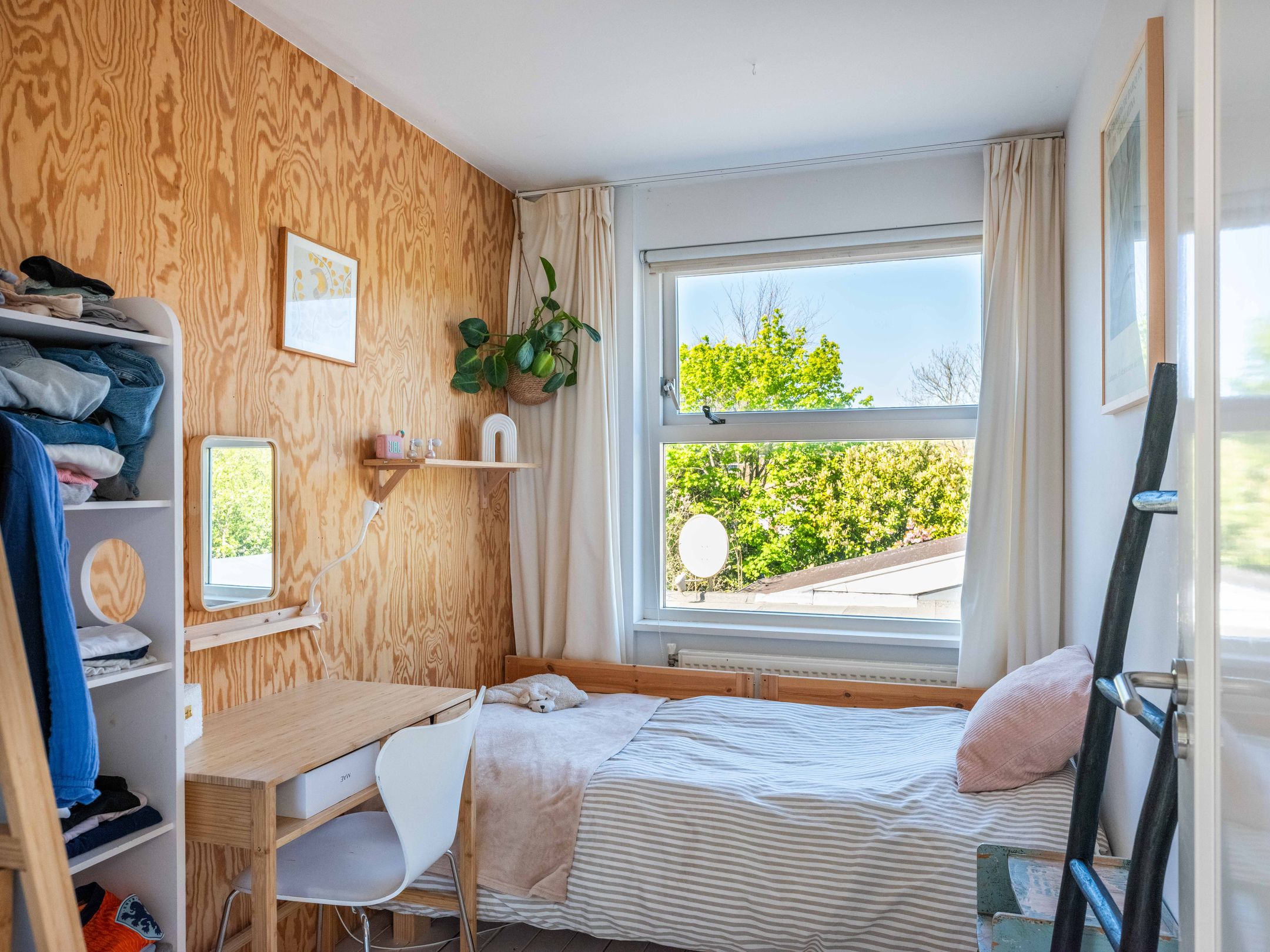 Spacious Family Home on Generous Plot in Serene Negen Nessen — 24