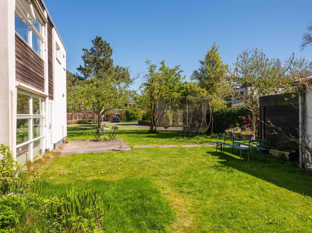 Spacious Family Home on Generous Plot in Serene Negen Nessen — 38