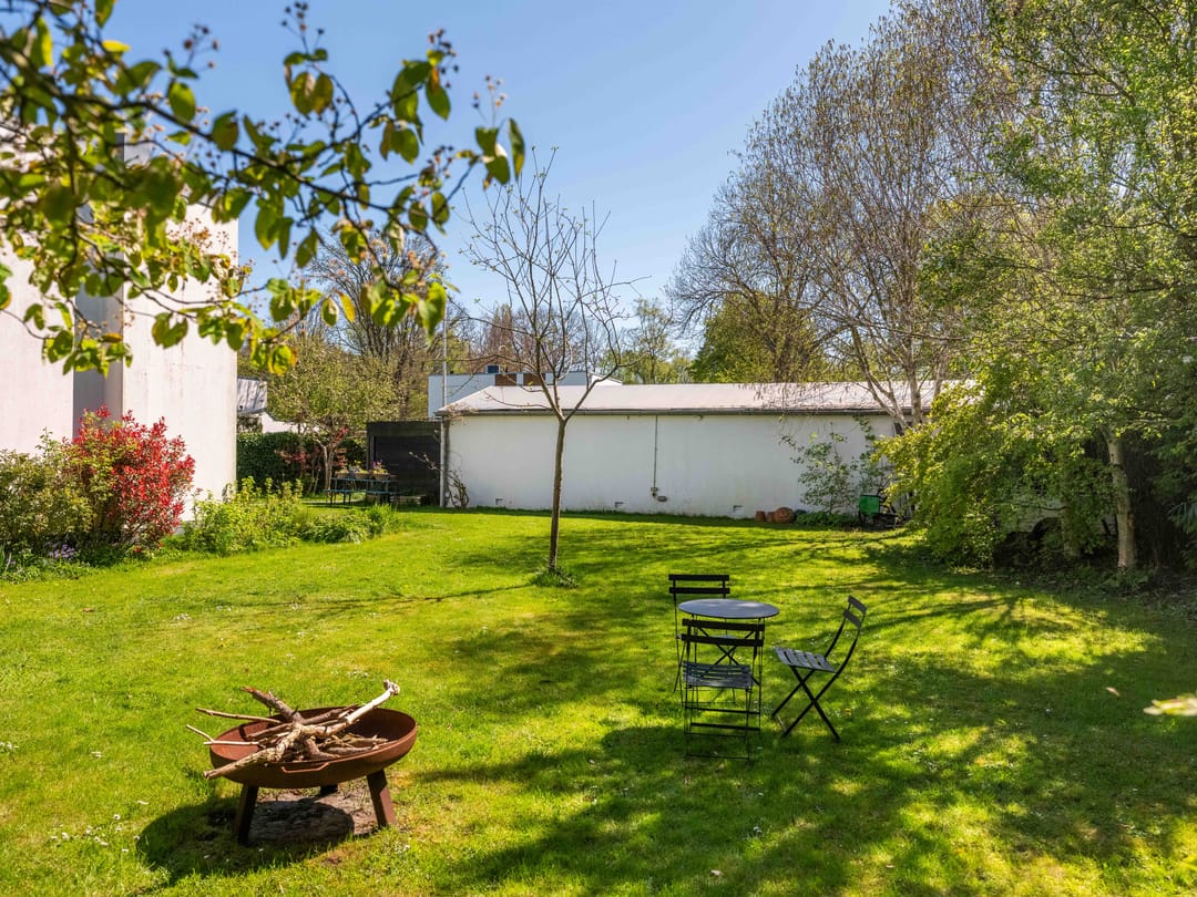 Spacious Family Home on Generous Plot in Serene Negen Nessen — 37