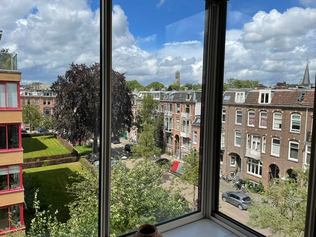 Bright Corner Apartment with Panoramic City and Dom Tower Views in Central Utrecht — 21