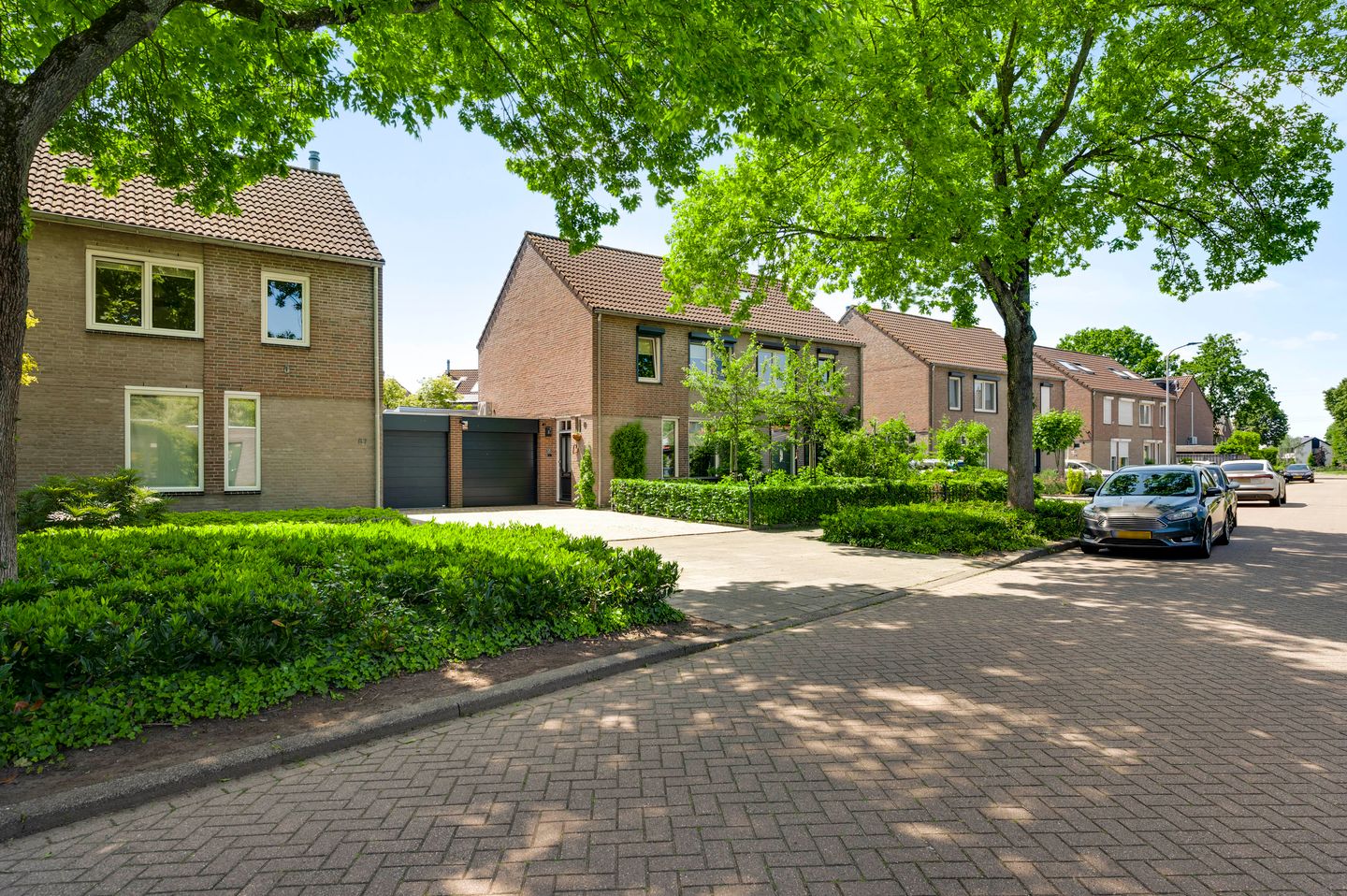 Spacious Semi-Detached Family Home with Luxury Kitchen and Private Garden in Boshoven — 44