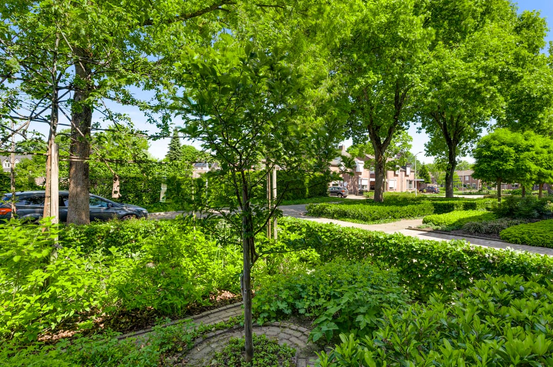 Spacious Semi-Detached Family Home with Luxury Kitchen and Private Garden in Boshoven — 43