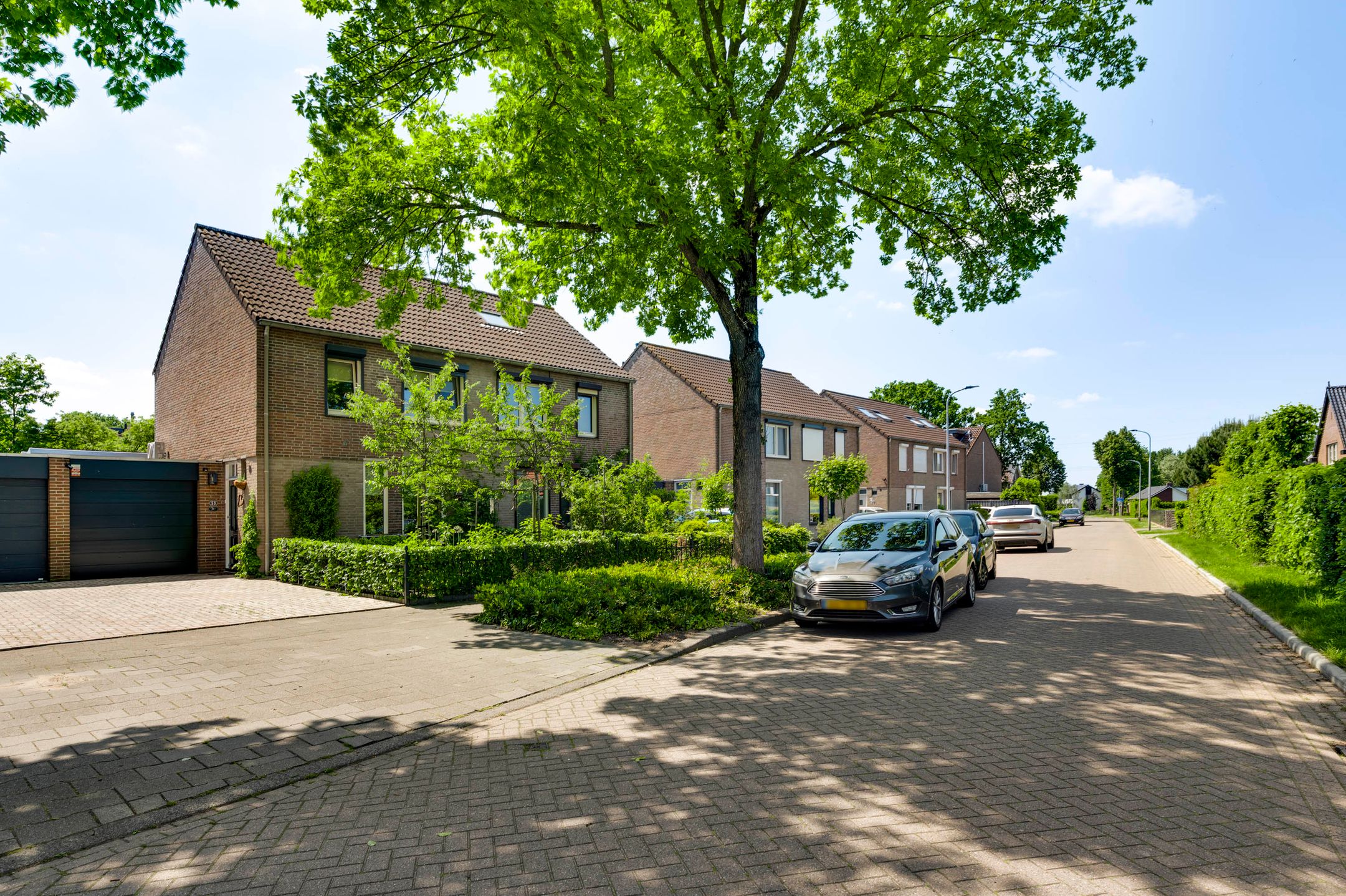 Spacious Semi-Detached Family Home with Luxury Kitchen and Private Garden in Boshoven — 45