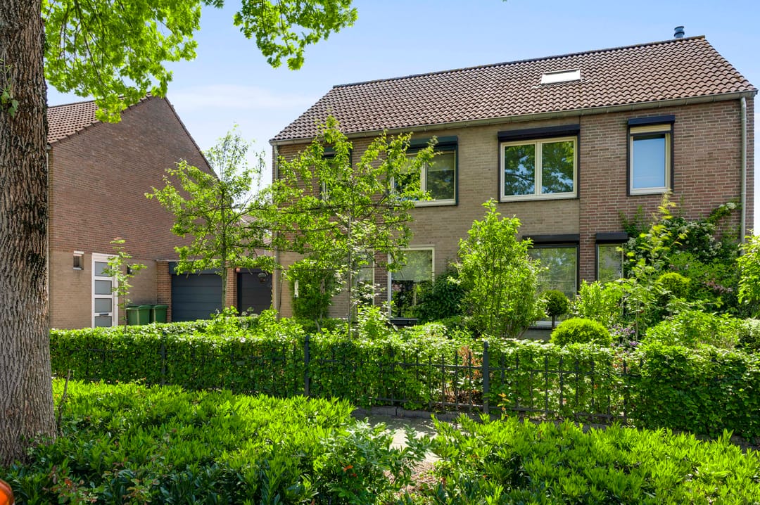 Spacious Semi-Detached Family Home with Luxury Kitchen and Private Garden in Boshoven — 7