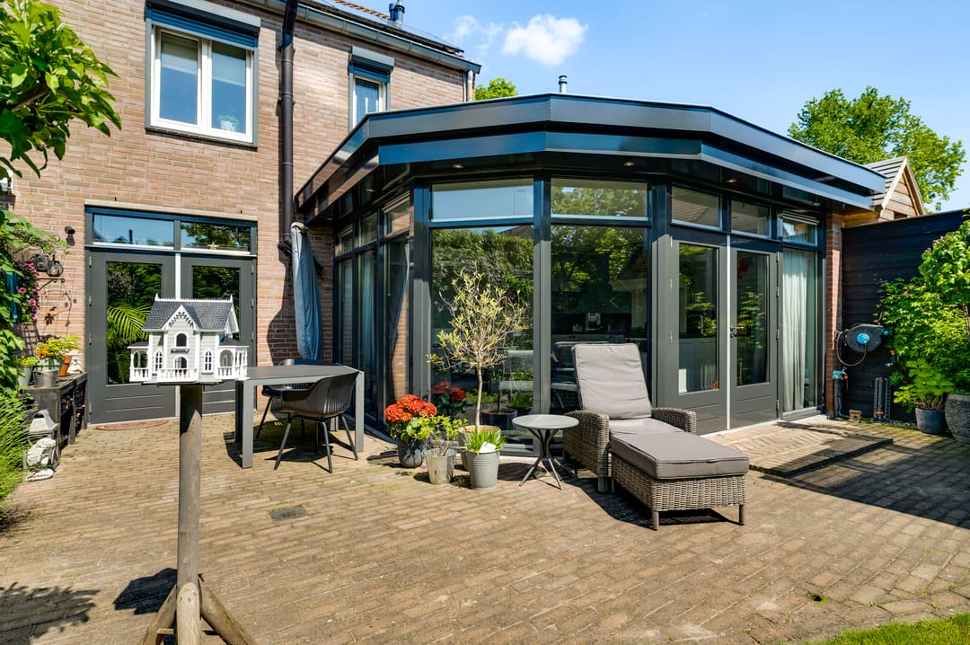 Spacious Semi-Detached Family Home with Luxury Kitchen and Private Garden in Boshoven — 37