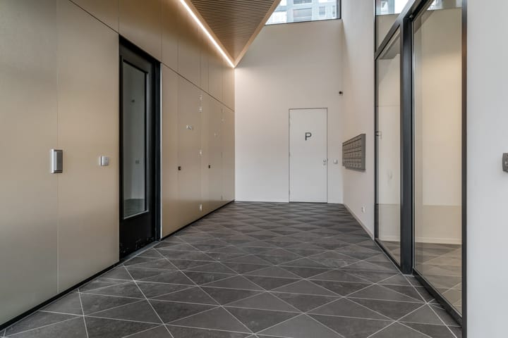 Appartement te koop: Mies van der Rohestraat 35, Hoofddorp