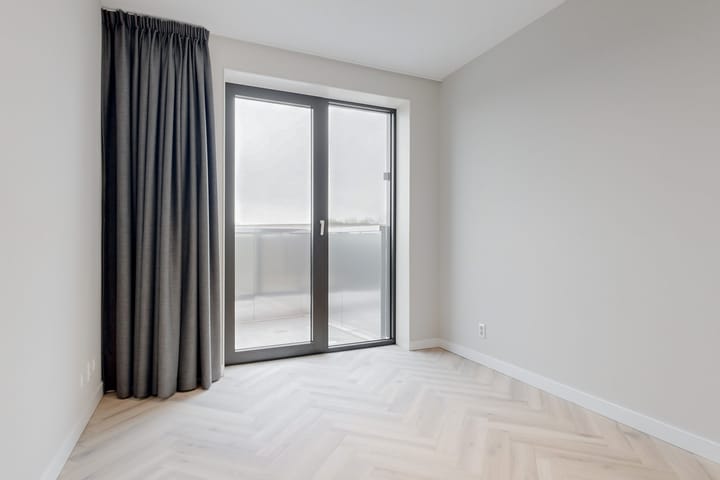 Appartement te koop: Mies van der Rohestraat 35, Hoofddorp