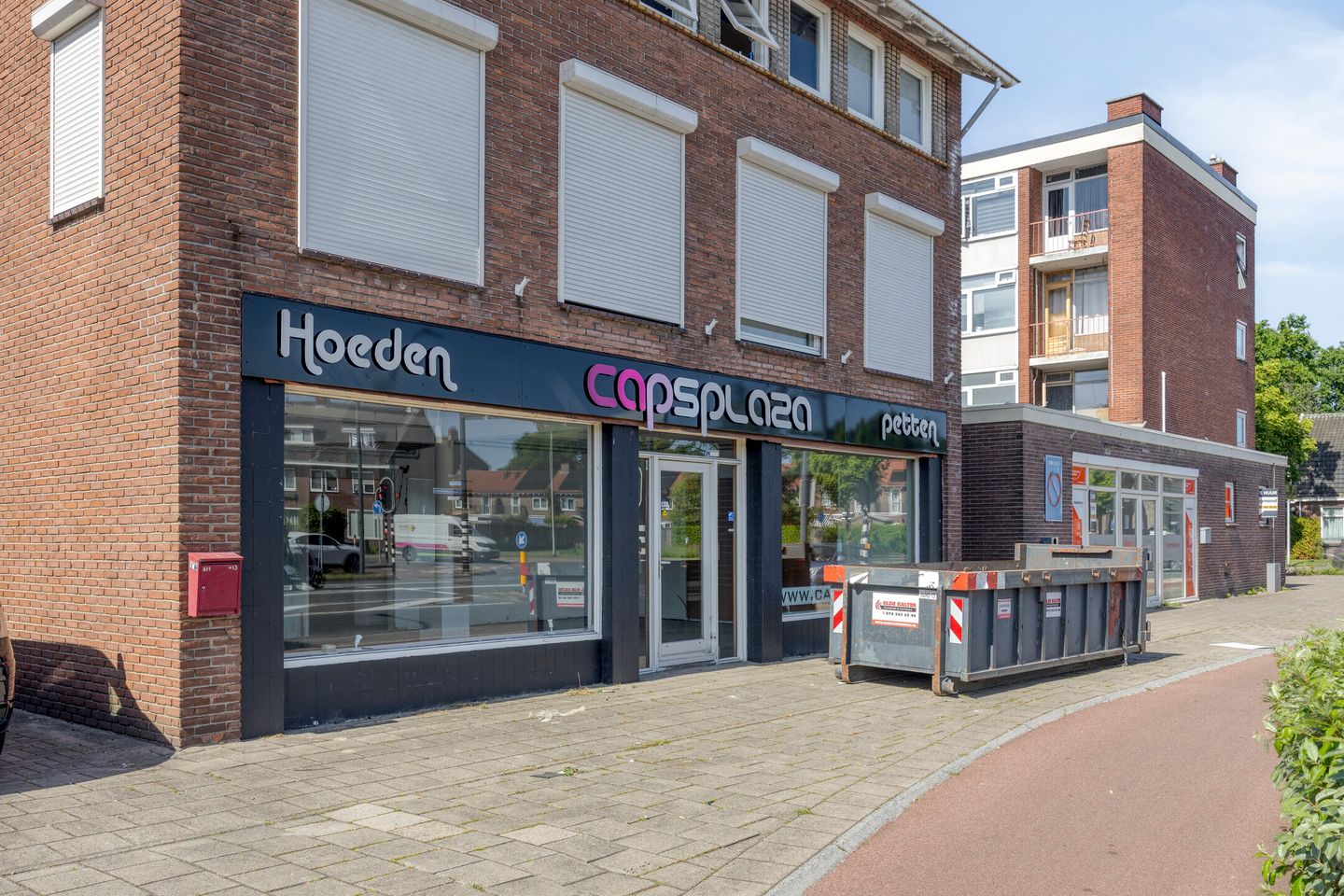 Bekijk foto 1 van Oldenzaalsestraat 411