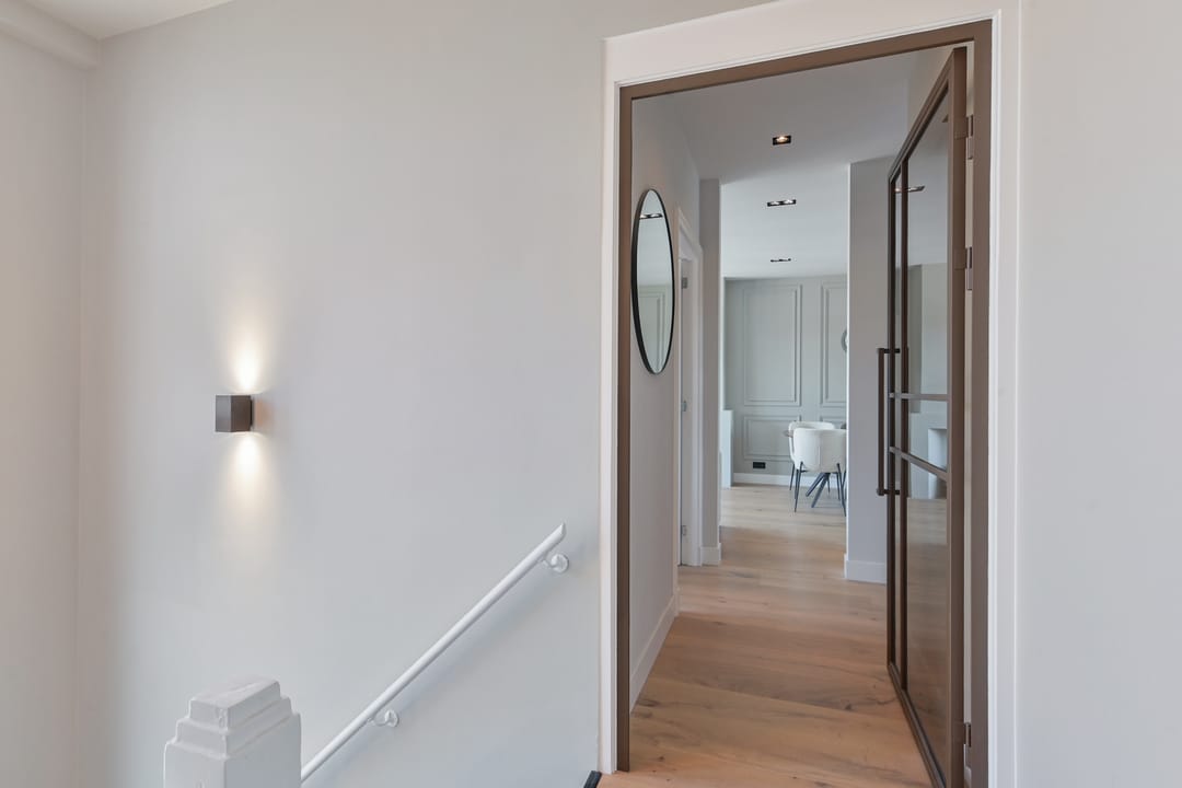 Luxury Renovated Apartment in Popular Bezuidenhout — 8