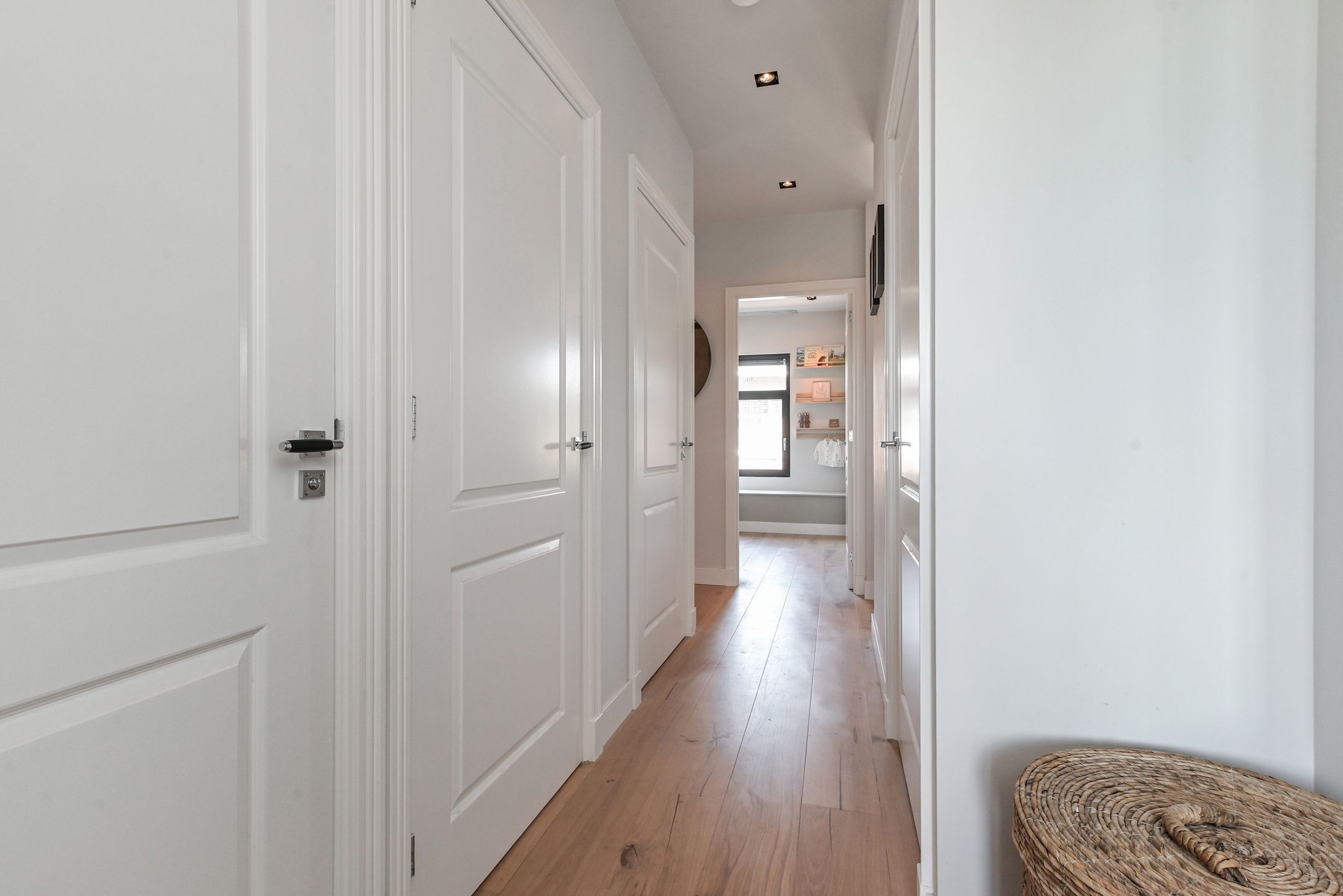 Luxury Renovated Apartment in Popular Bezuidenhout — 27