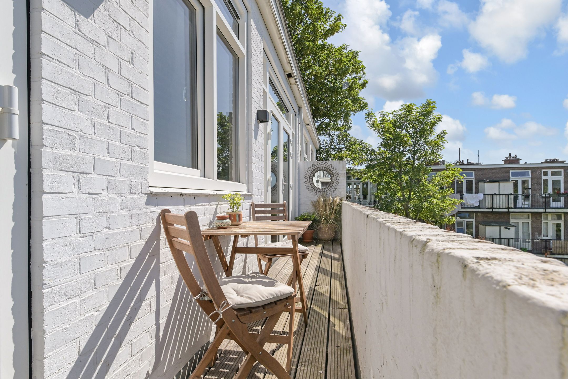 Luxury Renovated Apartment in Popular Bezuidenhout — 18