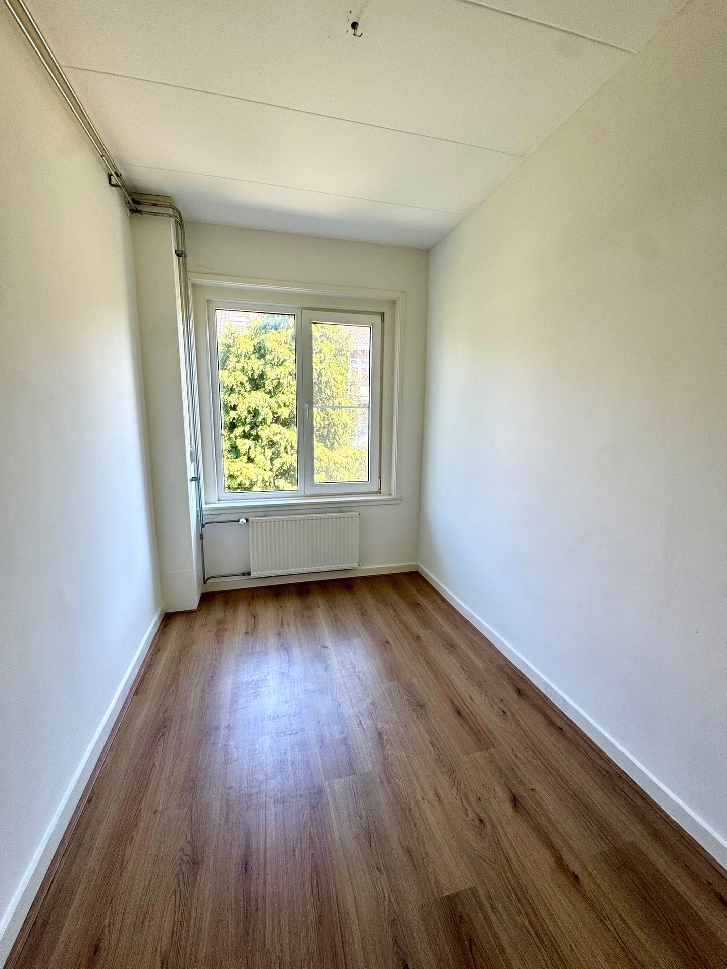 Spacious 4-Room Apartment with Two Balconies in Blijdorp, Rotterdam — 10