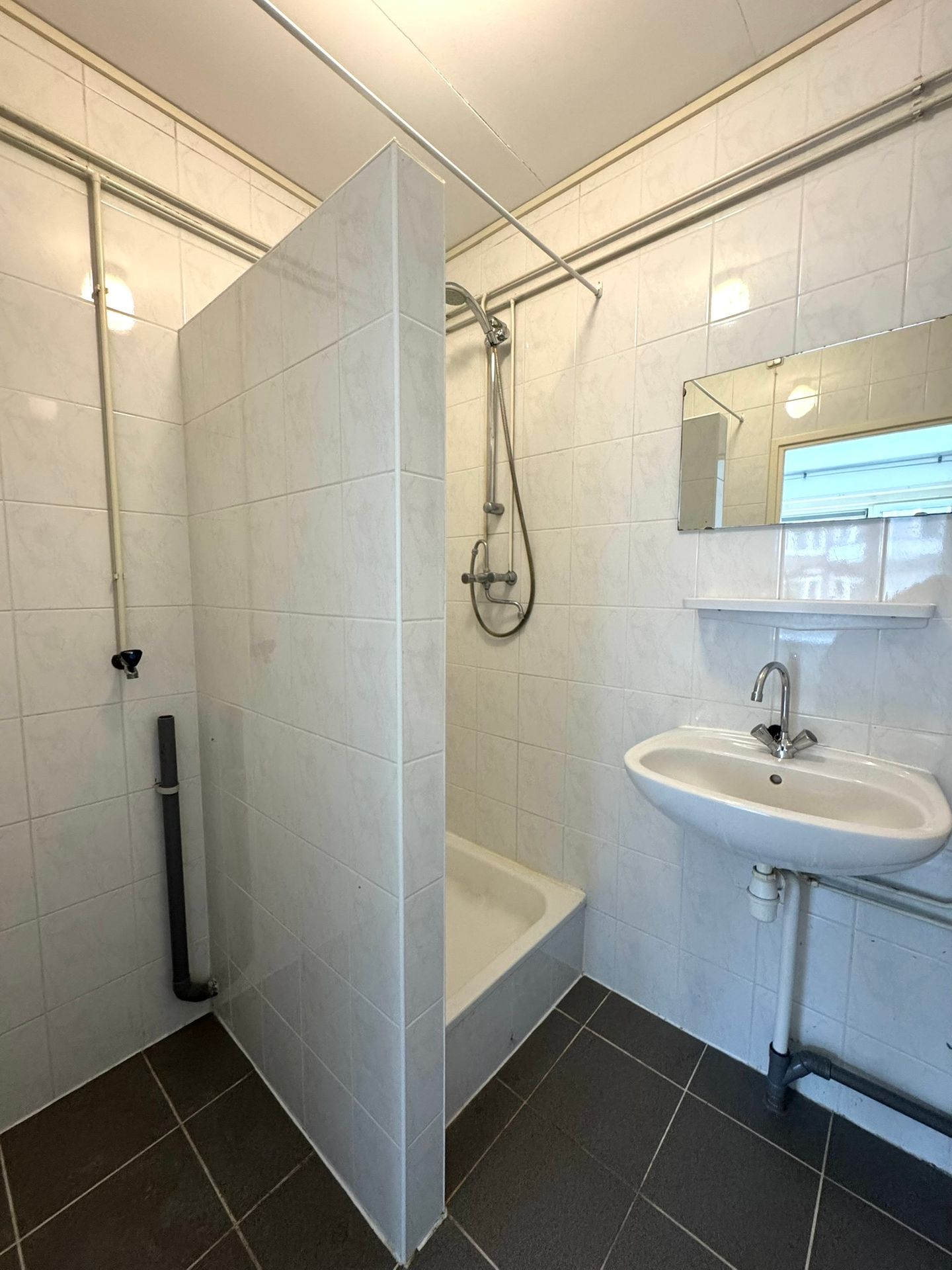 Spacious 4-Room Apartment with Two Balconies in Blijdorp, Rotterdam — 14